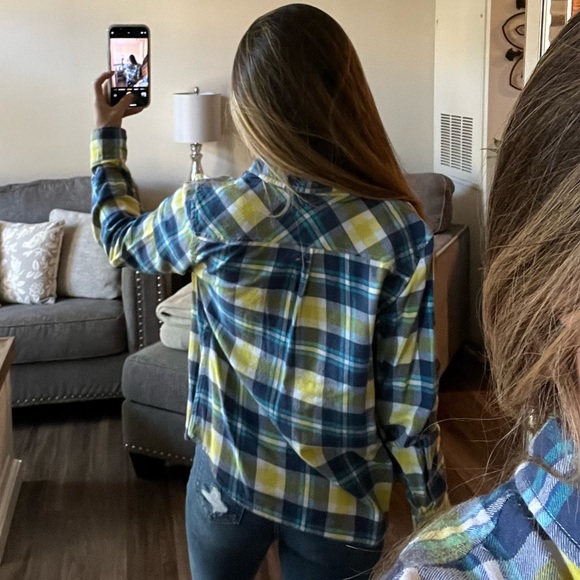 American Eagle Flannel “favorite fit” - Picture 2 of 3